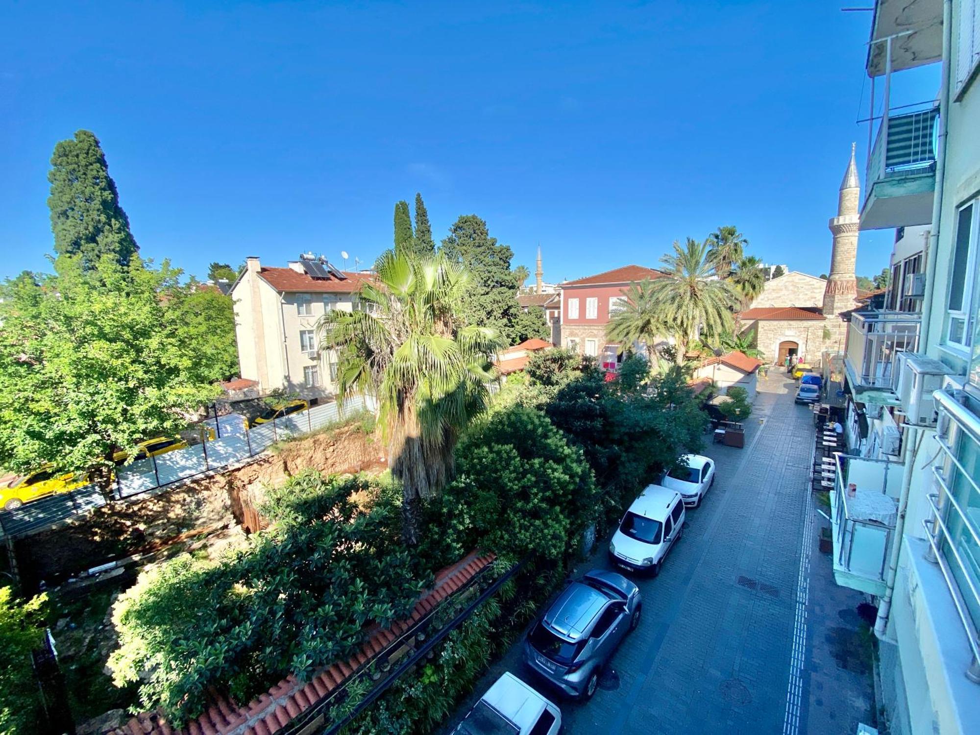 Old Town Famous Aparts Antalya
